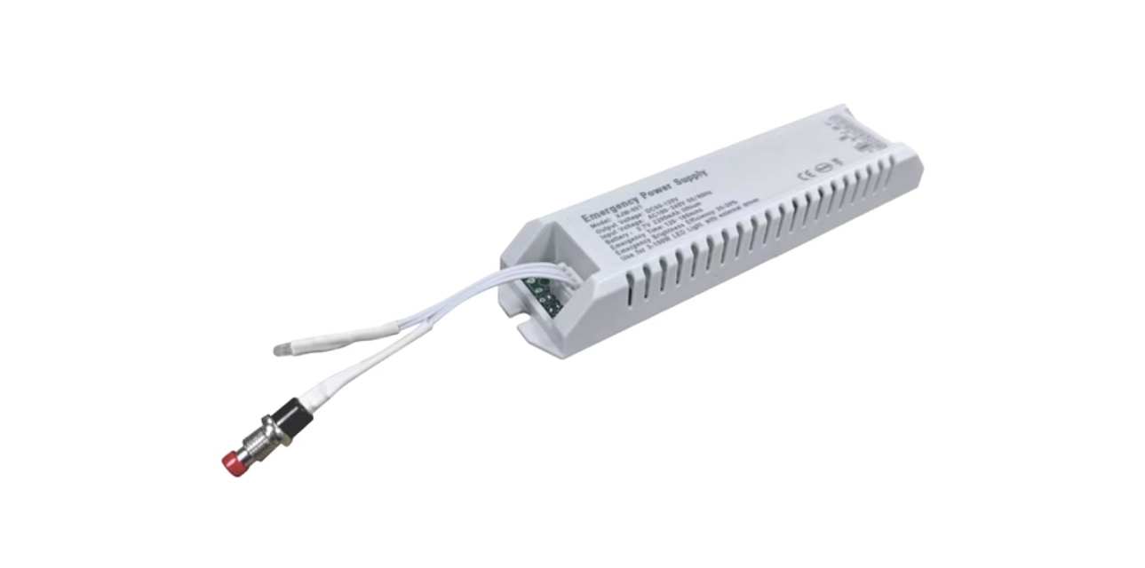 EUROLAMP Nouzový zdroj 2600mA 3-100W 